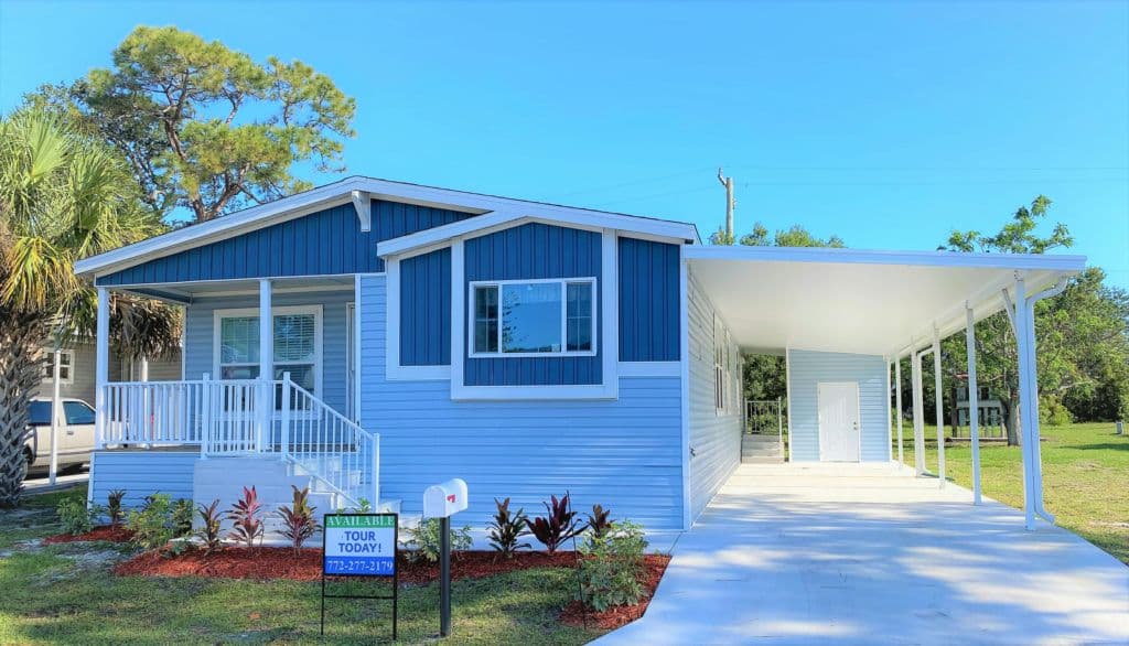 Manufactured home in Fort Pierce, FL 34946