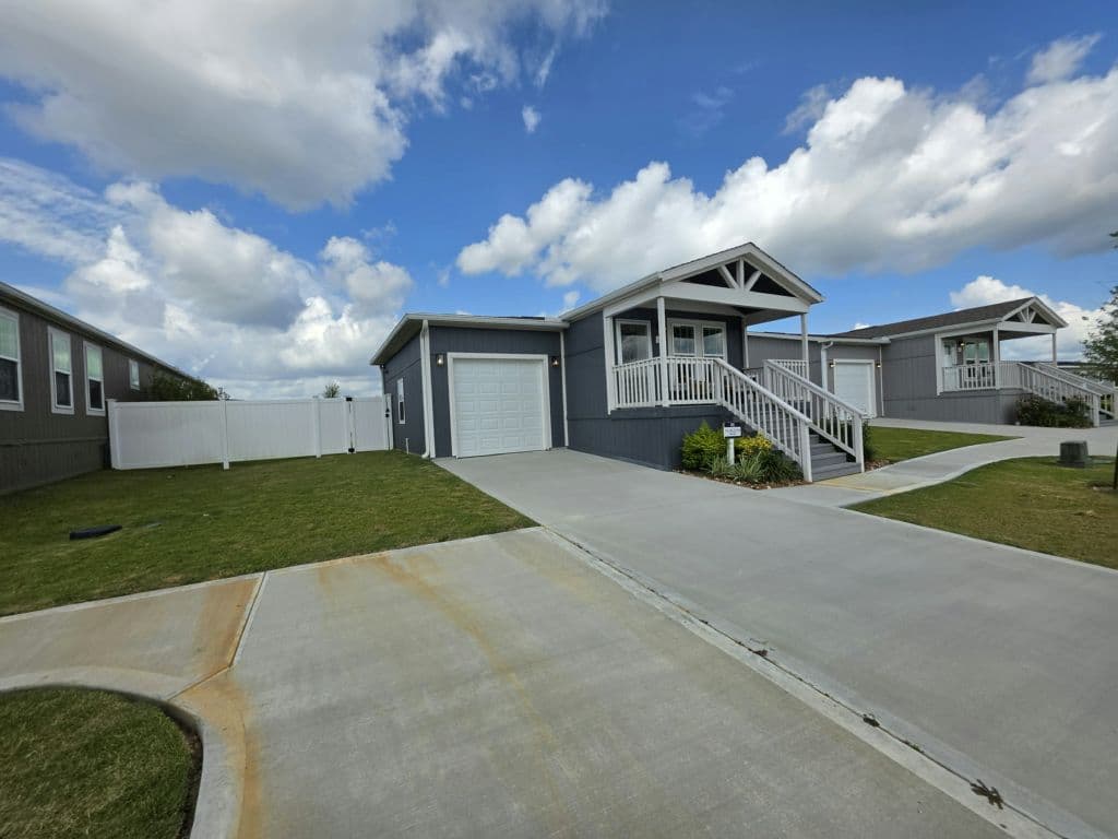 Manufactured home in Willis, TX 77318