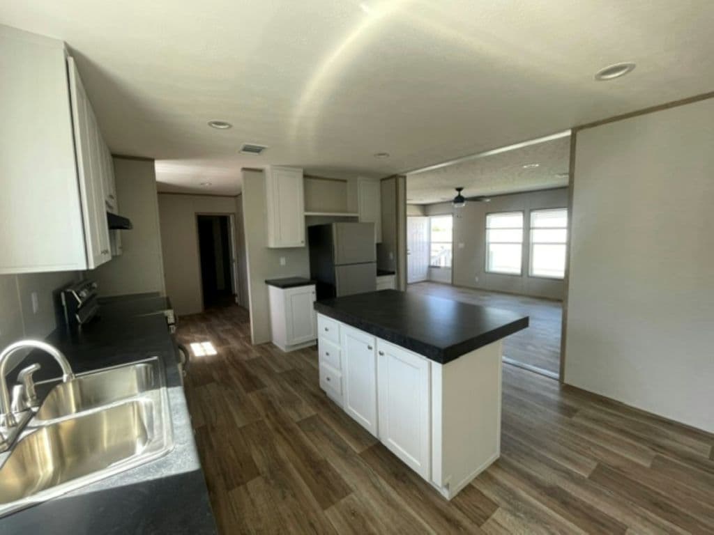 Manufactured home in Willis, TX 77318