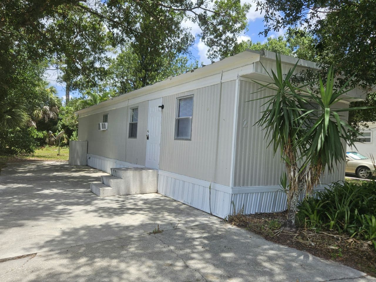 Manufactured home in Fort Myers, FL 33905