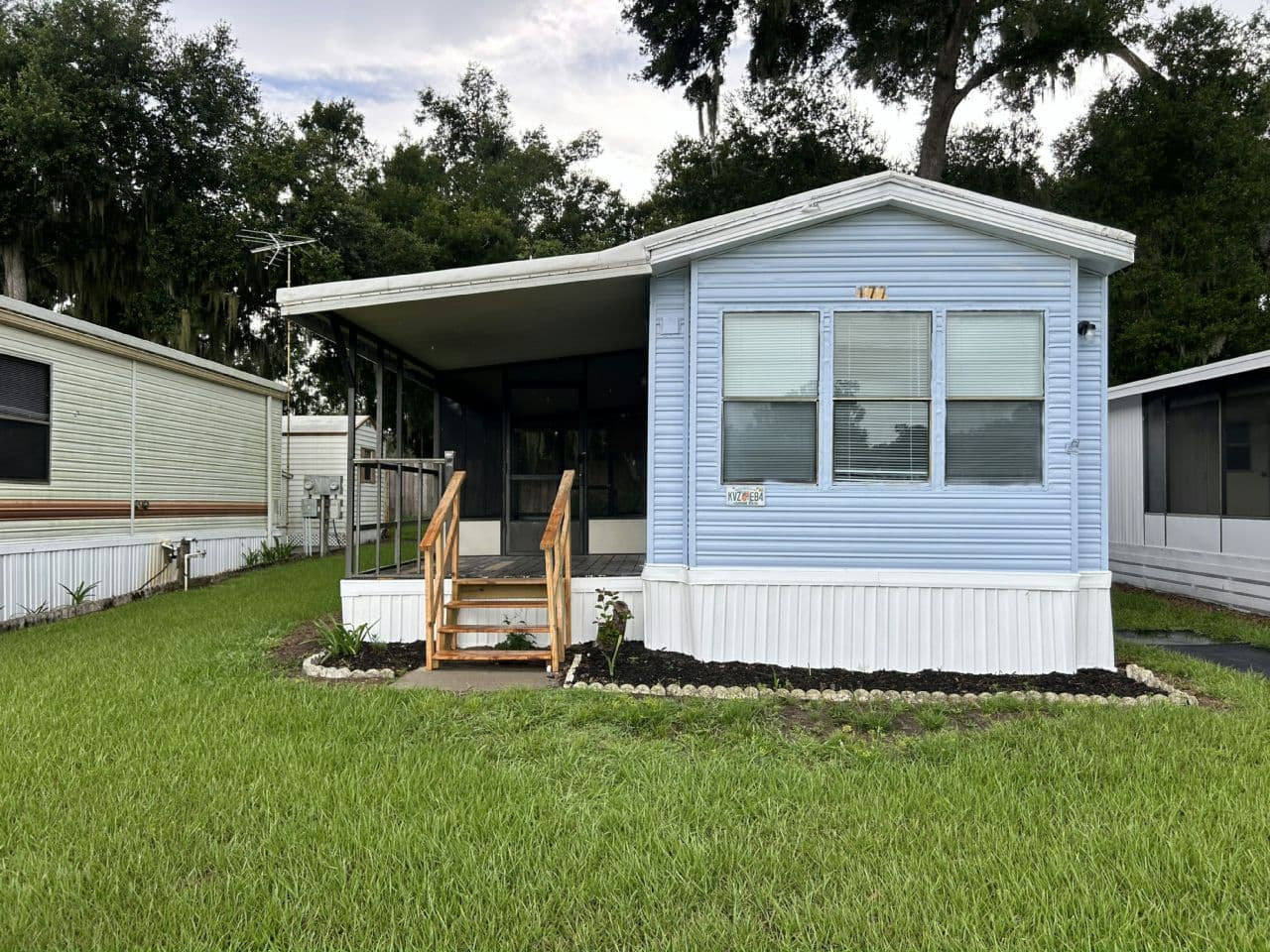 Manufactured home in Dade City, FL 33523