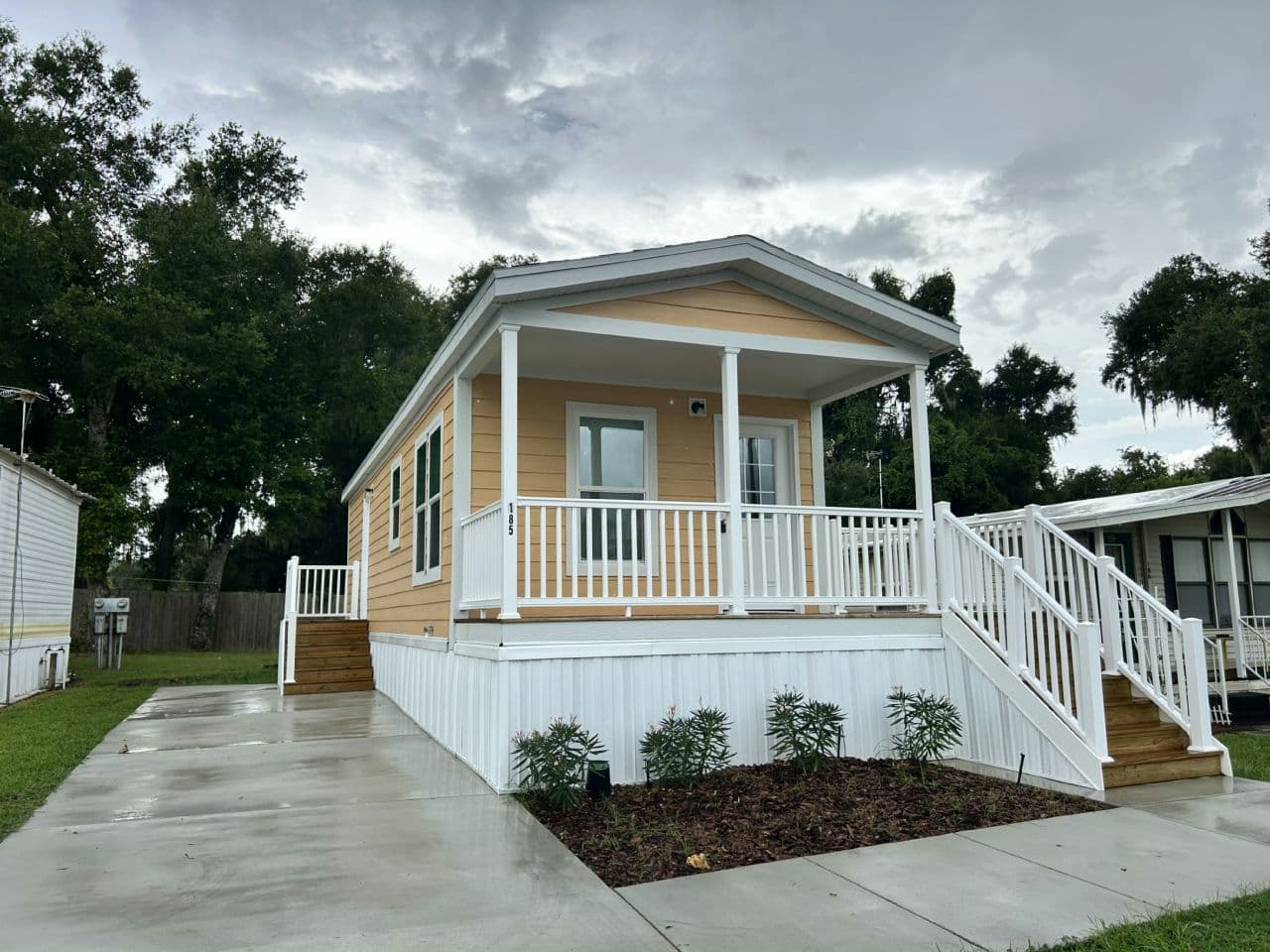 Manufactured home in Dade City, FL 33523