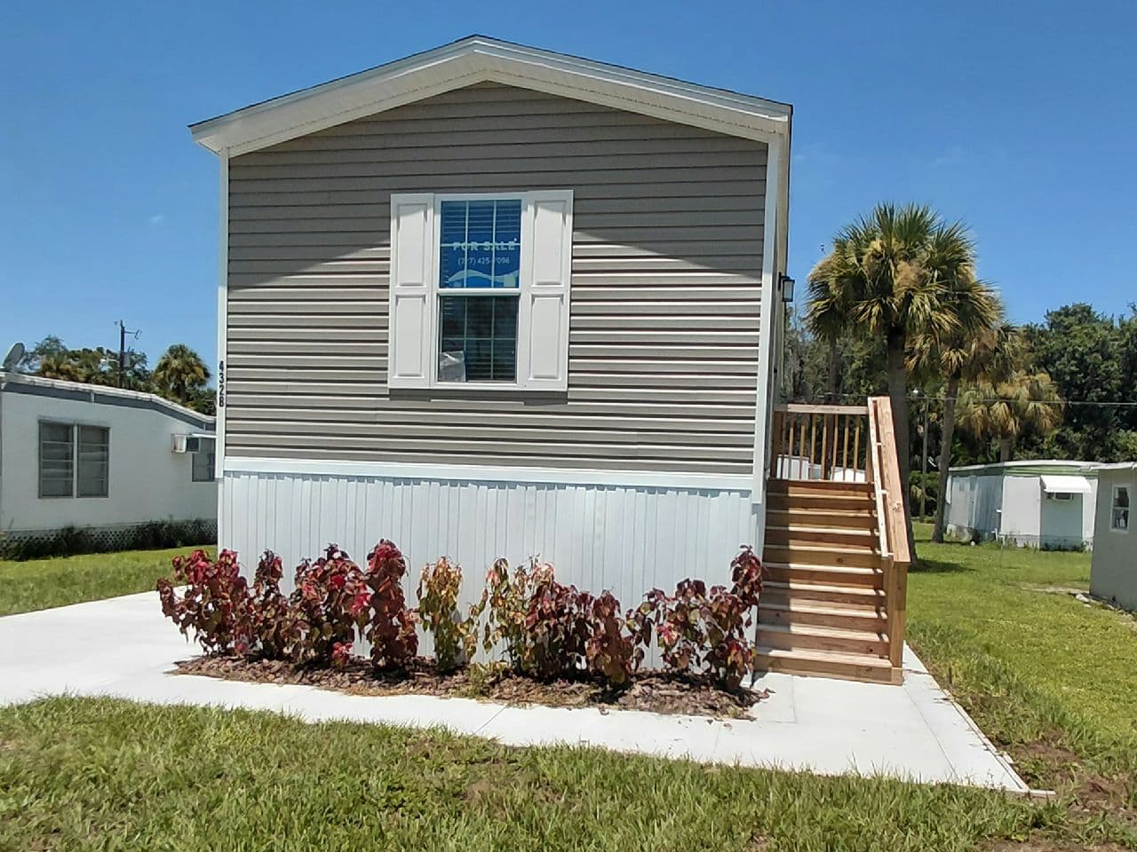 Manufactured home in North Fort Myers, FL 33903