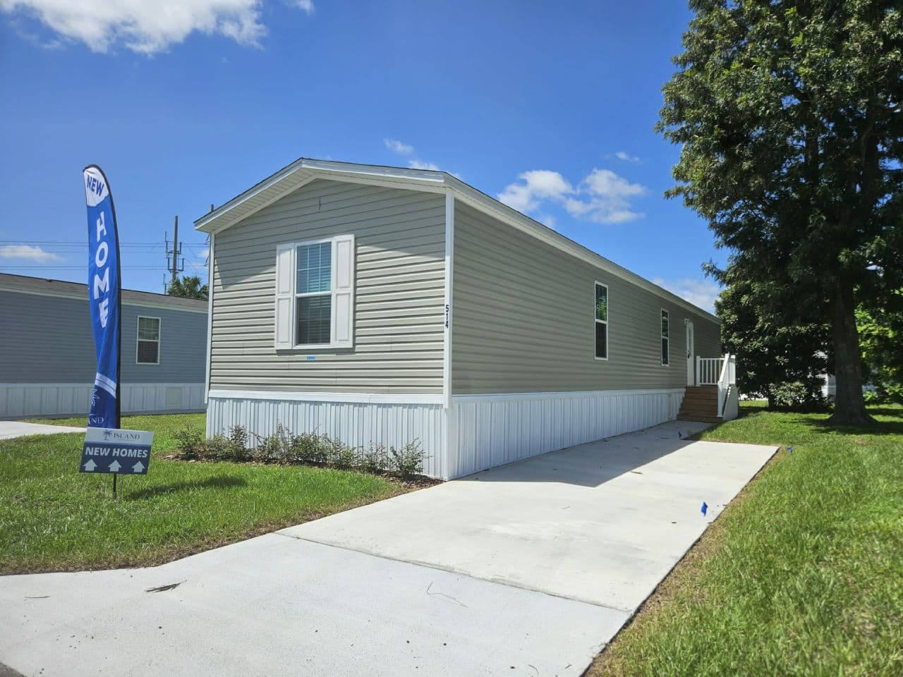 Manufactured home in North Fort Myers, FL 33917