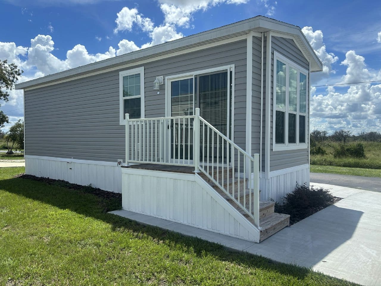Manufactured home in Lake Placid, FL 33852