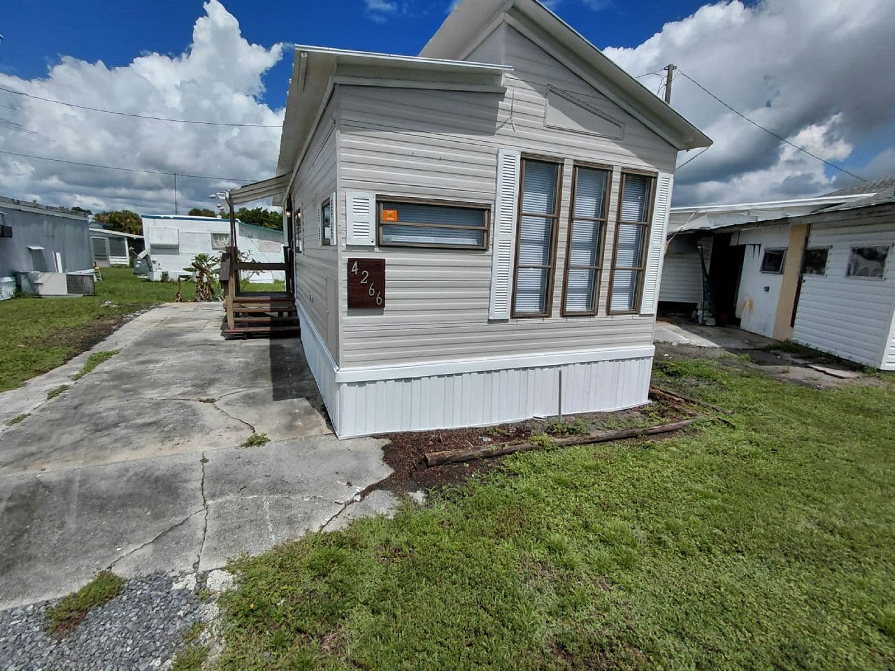 Manufactured home in North Fort Myers, FL 33903