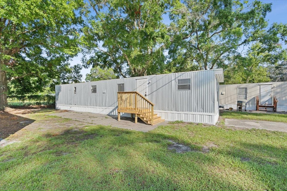 Manufactured home in Jacksonville, FL 32210