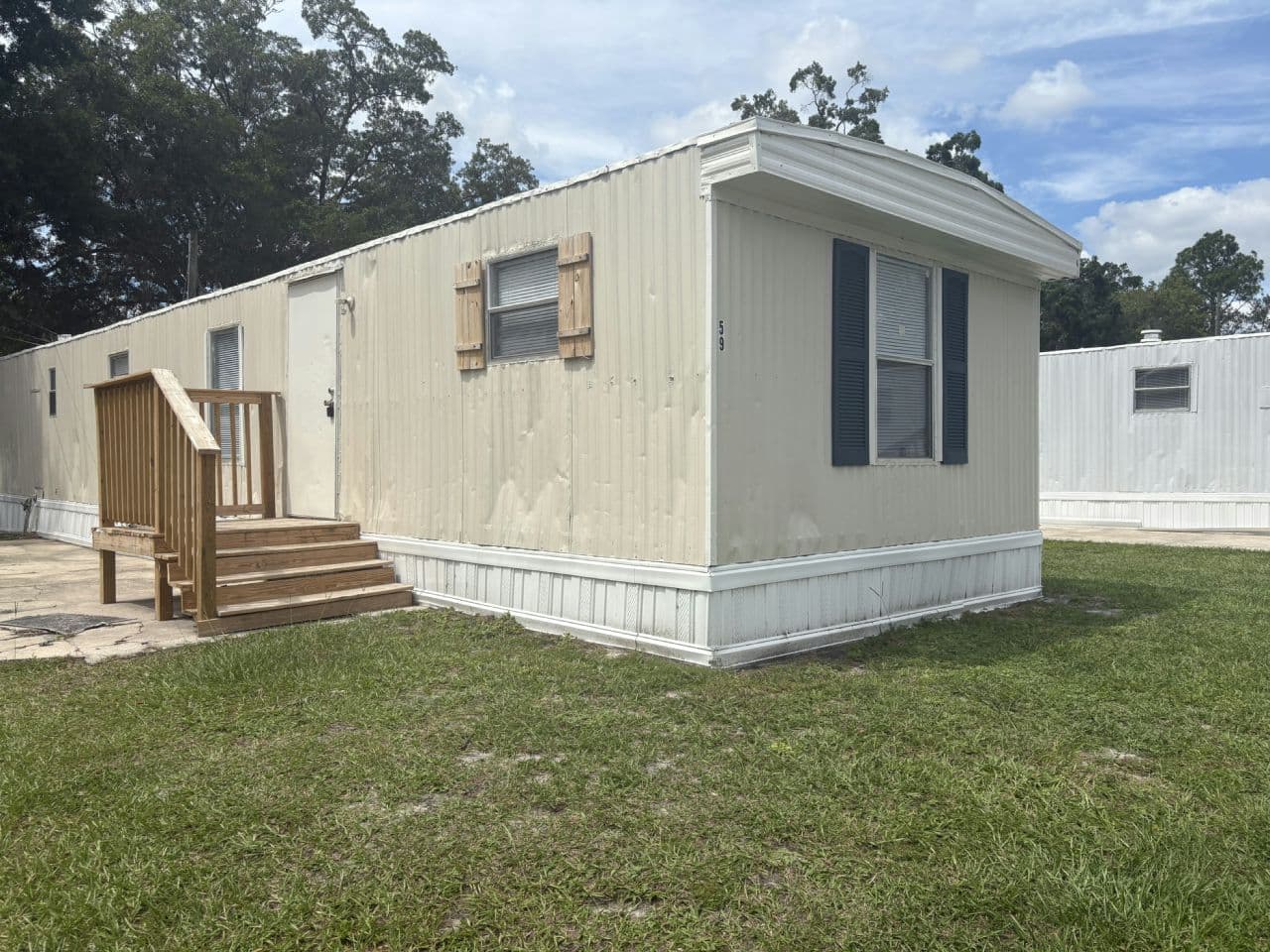 Manufactured home in Jacksonville, FL 32210