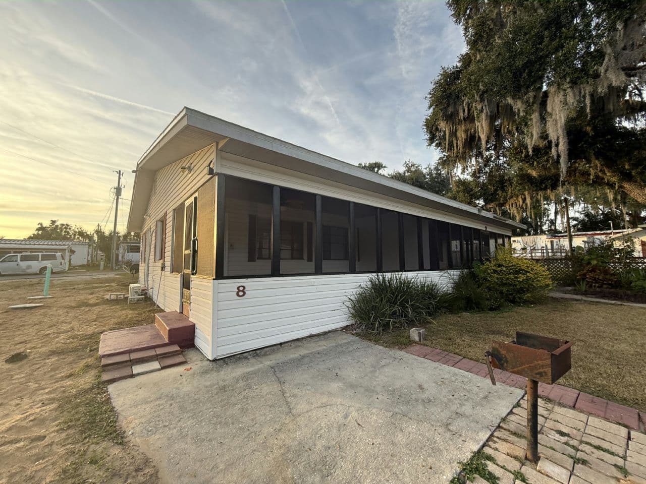 Manufactured home in Floral City, FL 34436
