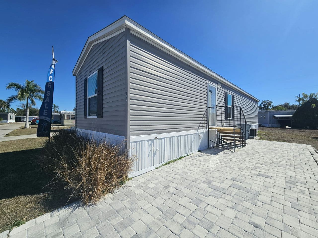 Manufactured home in North Fort Myers, FL 33917
