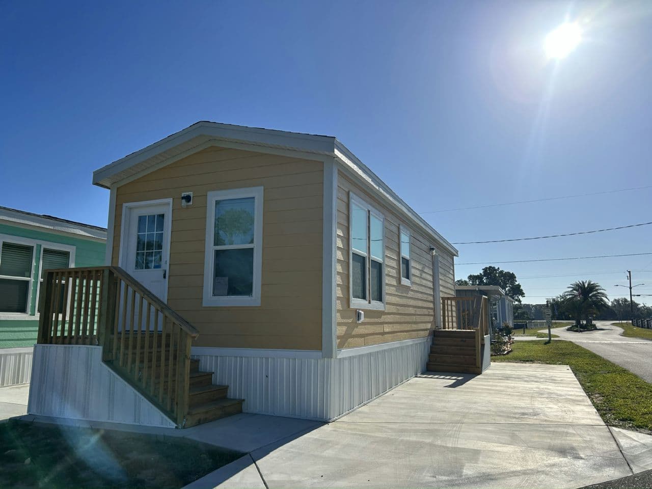 Manufactured home in Dade City, FL 33523