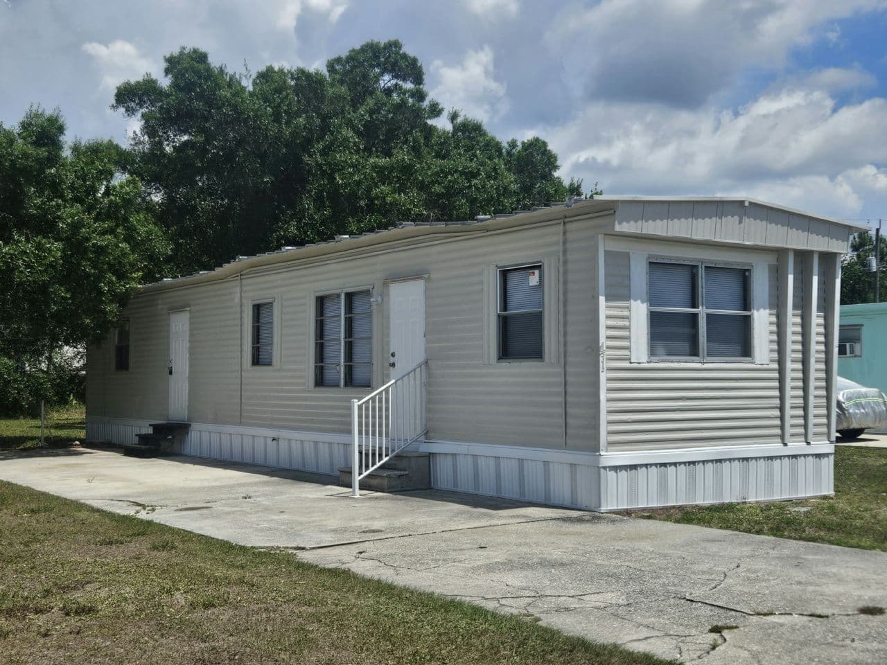 Manufactured home in Fort Myers, FL 33905
