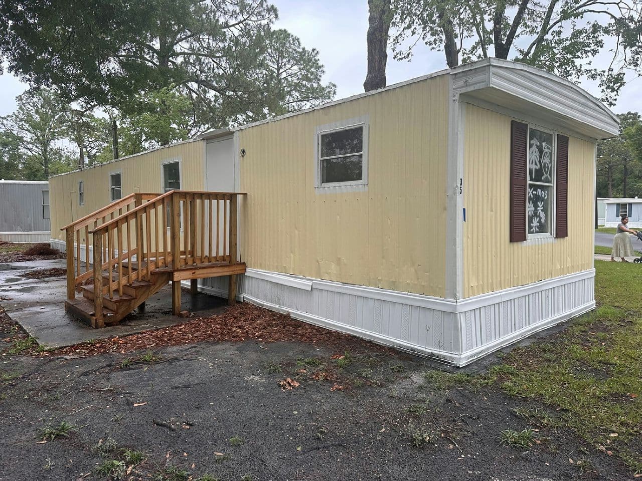 Manufactured home in Jacksonville, FL 32210