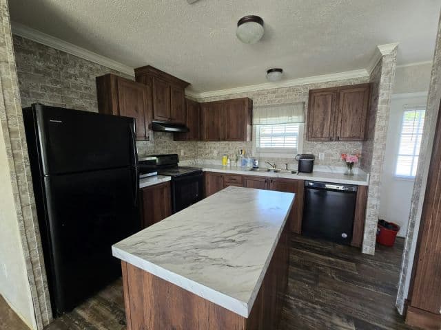 Manufactured home in Lakeland, FL 33810