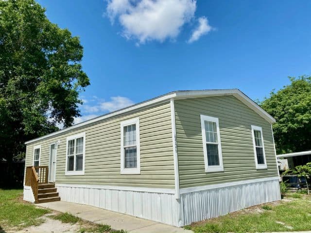 Manufactured home in Orlando, FL 32818