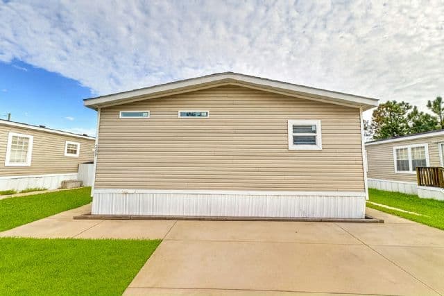 Manufactured home in Apopka, FL 32712