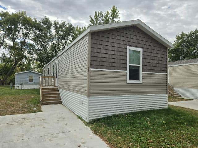 Manufactured home in Mankato, MN 56001