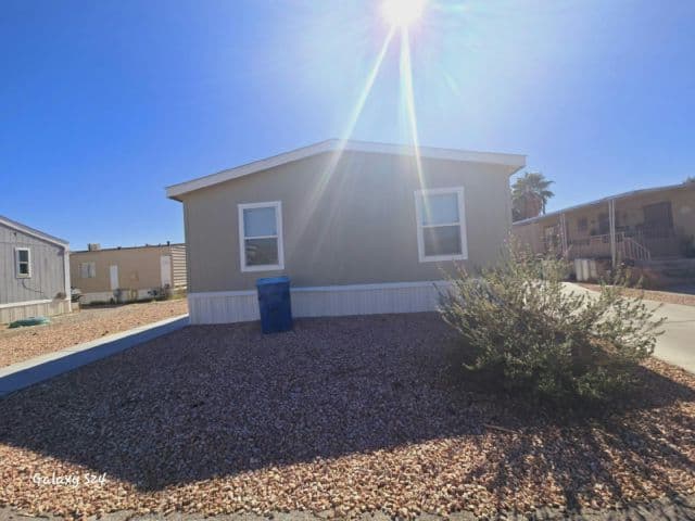 Manufactured home in Las Vegas, NV 89110