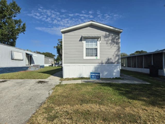 Manufactured home in Lakeland, FL 33801