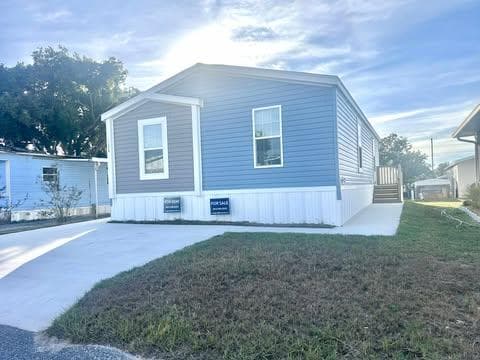 Manufactured home in Tampa, FL 33637