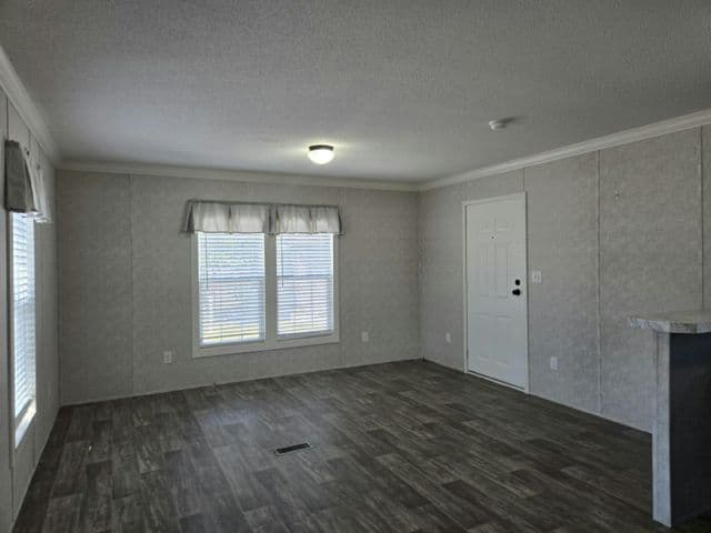 Manufactured home in Pinellas Park, FL 33782