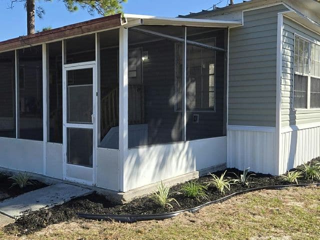 Manufactured home in Ormond Beach, FL 32174