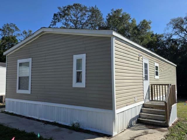 Manufactured home in Orlando, FL 32818