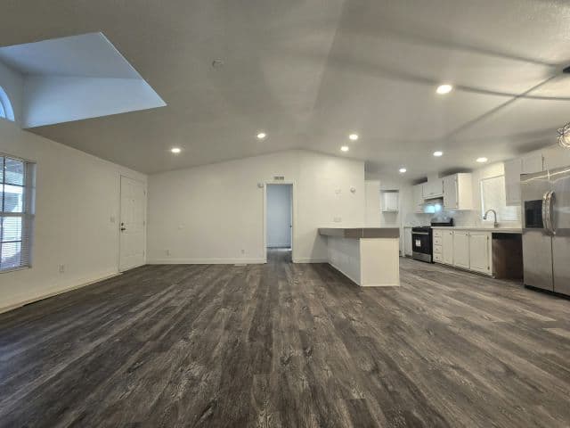 Manufactured home in Las Vegas, NV 89142