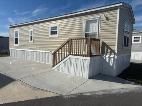 Manufactured home in St. Petersburg, FL 33714
