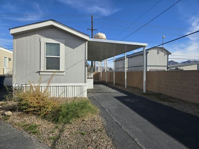 Manufactured home in Las Vegas, NV 89115