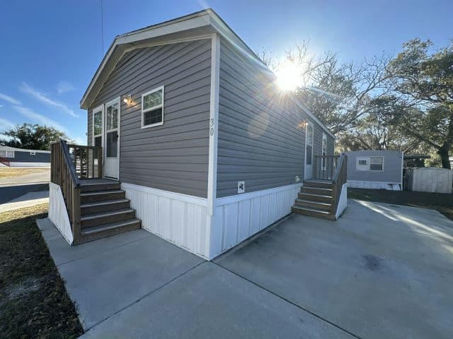 Manufactured home in Orlando, FL 32828