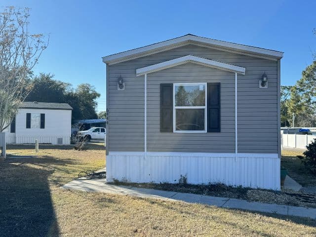 Manufactured home in Orlando, FL 32818