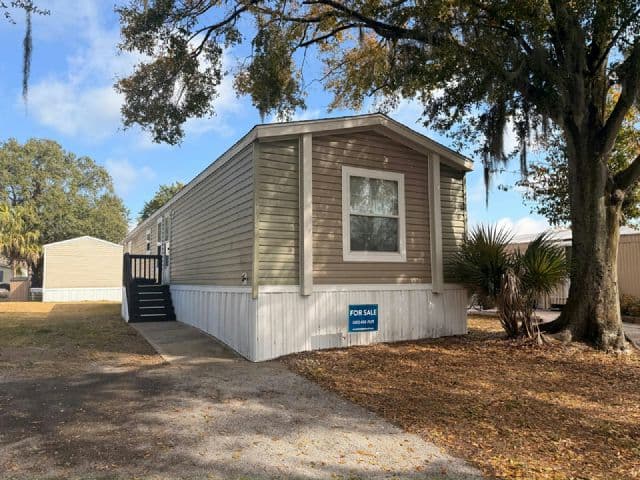 Manufactured home in Lakeland, FL 33801