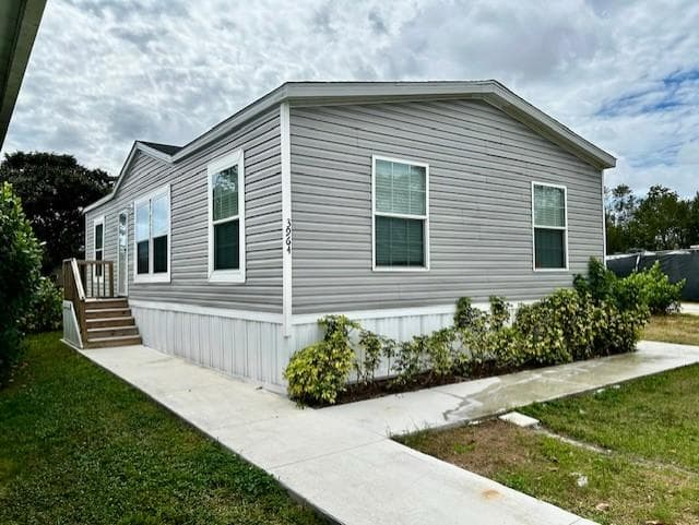 Manufactured home in Boynton Beach, FL 33436
