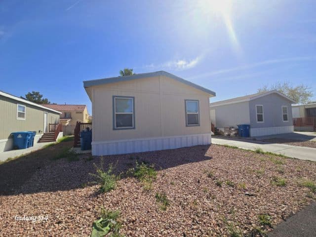 Manufactured home in Las Vegas, NV 89110