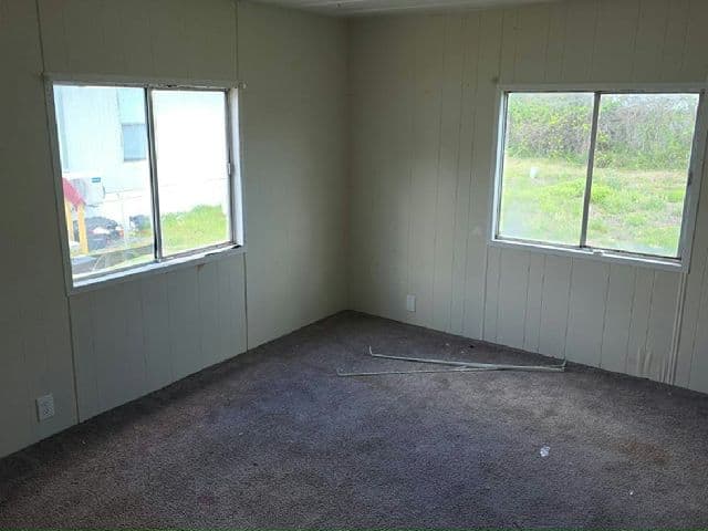 Manufactured home in Seffner, FL 33584