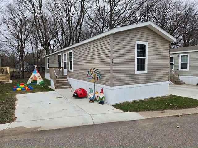 Manufactured home in Mankato, MN 56001