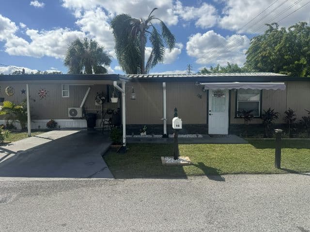 Manufactured home in Lakeland, FL 33815
