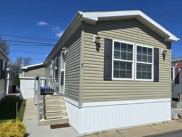 Manufactured home in Avenel, NJ 07001