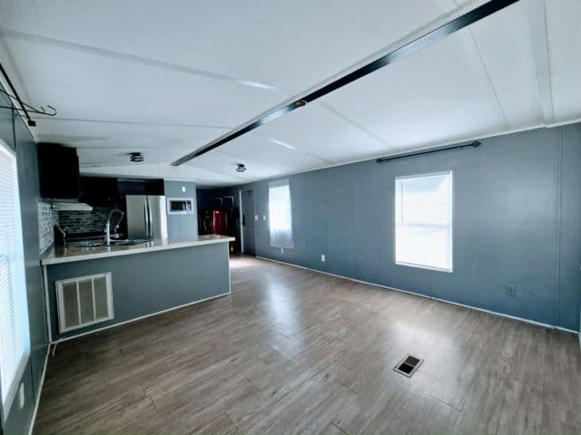 Manufactured home in Lutz, FL 33549