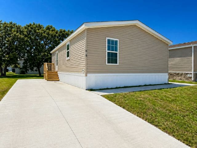 Manufactured home in Ocala, FL 34470