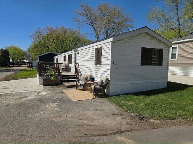 Manufactured home in Mankato, MN 56001