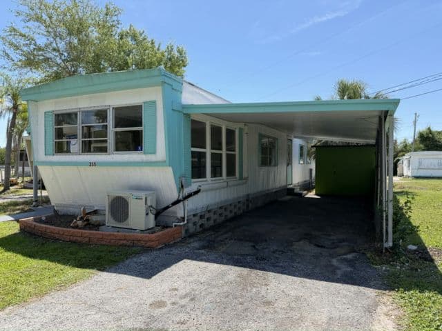Manufactured home in Clearwater, FL 33759