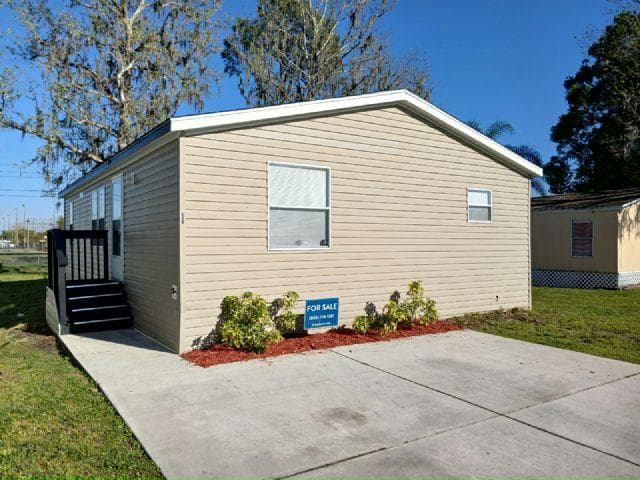 Manufactured home in Lakeland, FL 33810