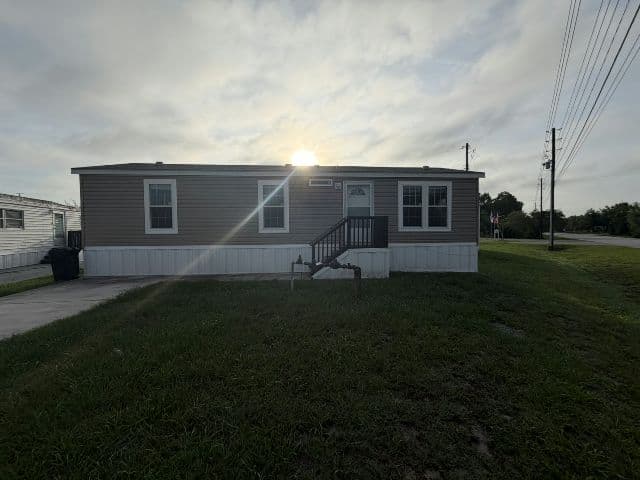 Manufactured home in Orlando, FL 32828