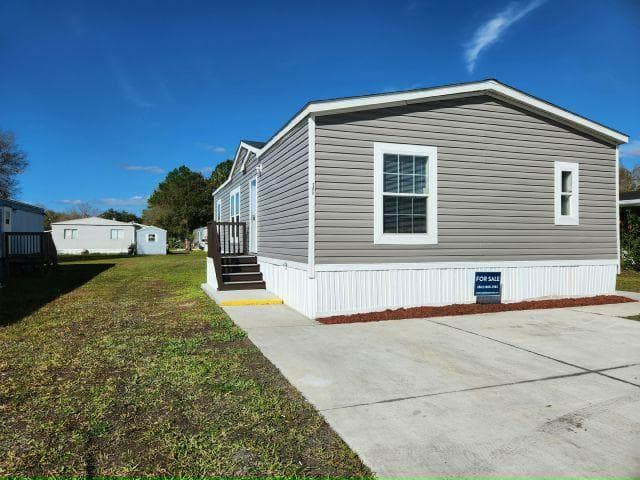 Manufactured home in Lakeland, FL 33810