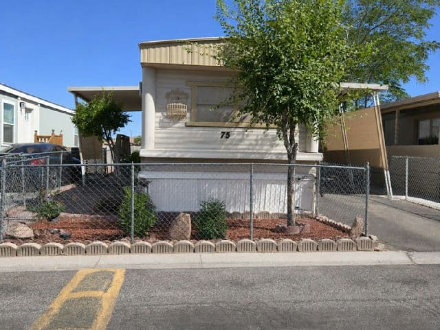 Manufactured home in Las Vegas, NV 89115