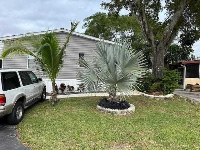 Manufactured home in Davie, FL 33325