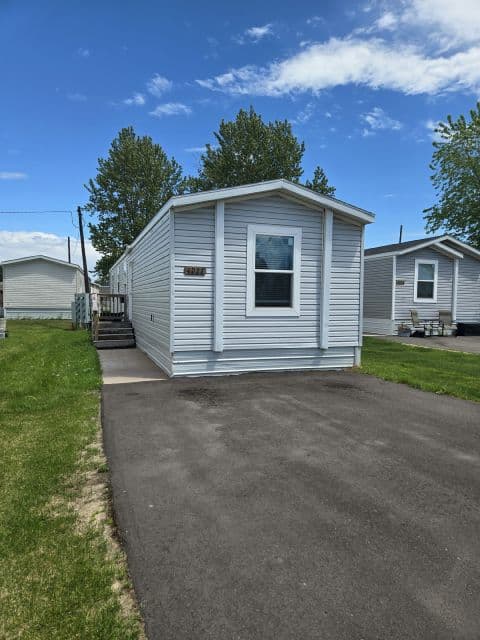 Manufactured home in Superior, WI 54880