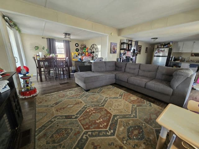 Manufactured home in Las Vegas, NV 89104